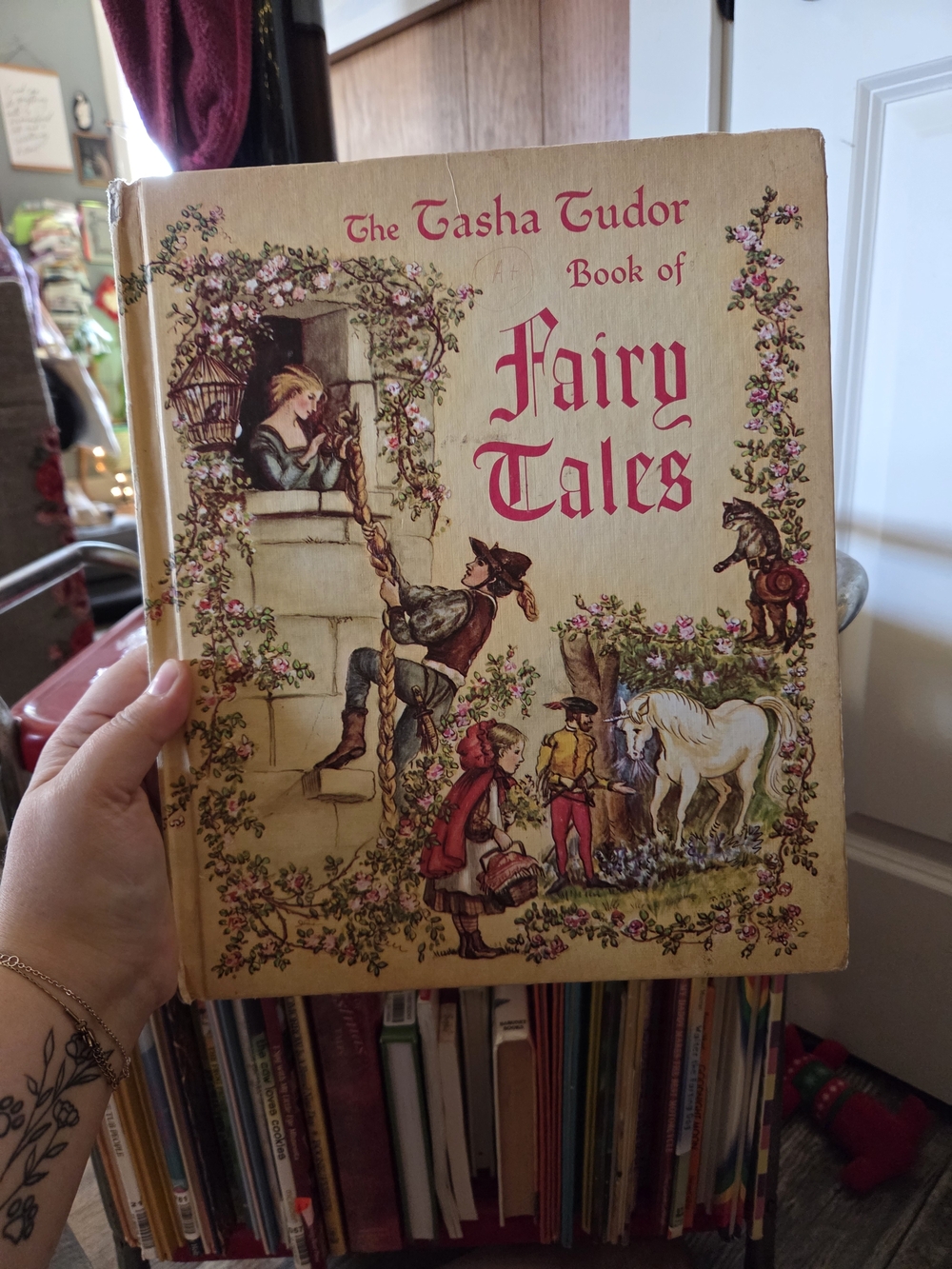The Tasha Tudor Book of Fairy Tales - Vintage - Cream Illustrated Hardcover